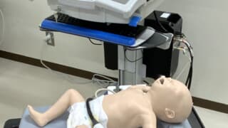 新規シミュレータ「小児・新生児超音波検査トレーニングシミュレータ（ベビーワークス）」